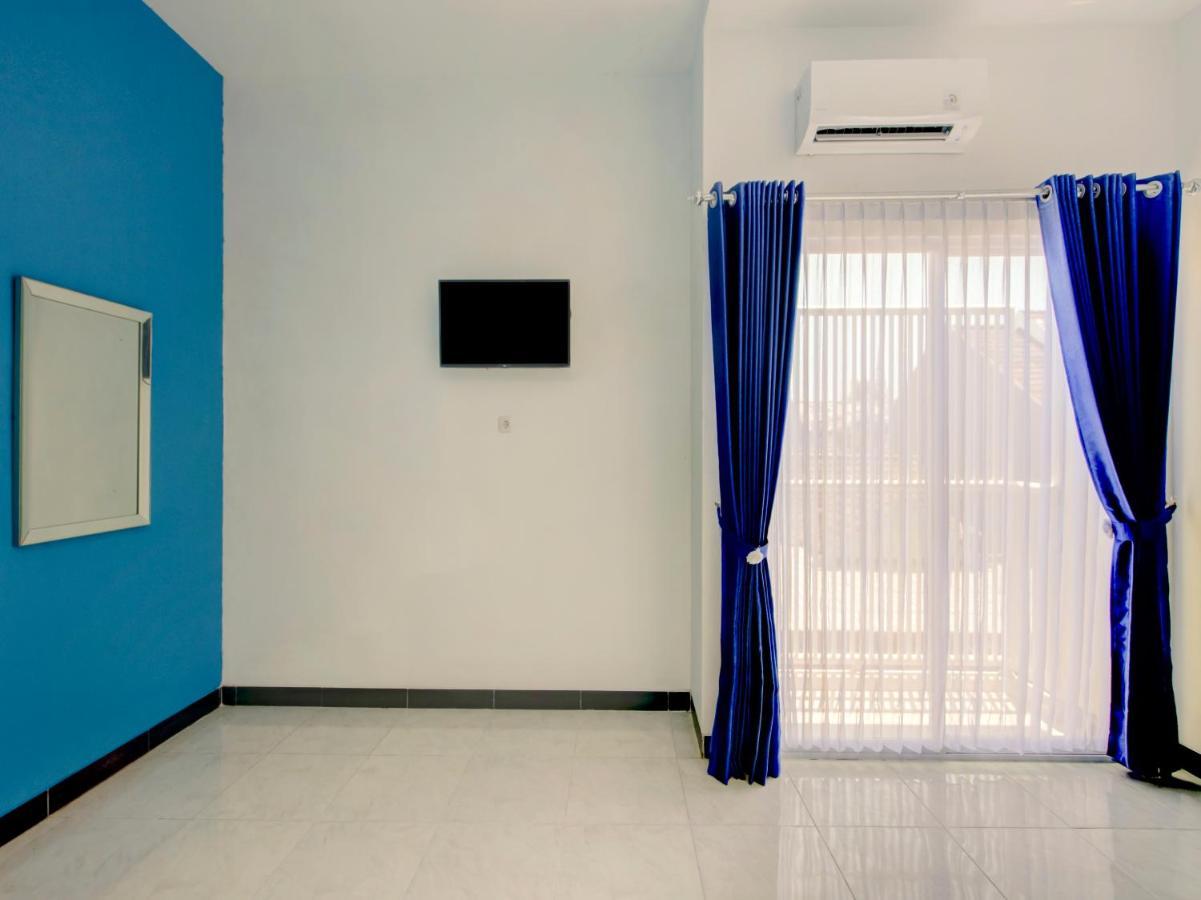 Oyo Life 3987 Kost Aditya スラバヤ エクステリア 写真